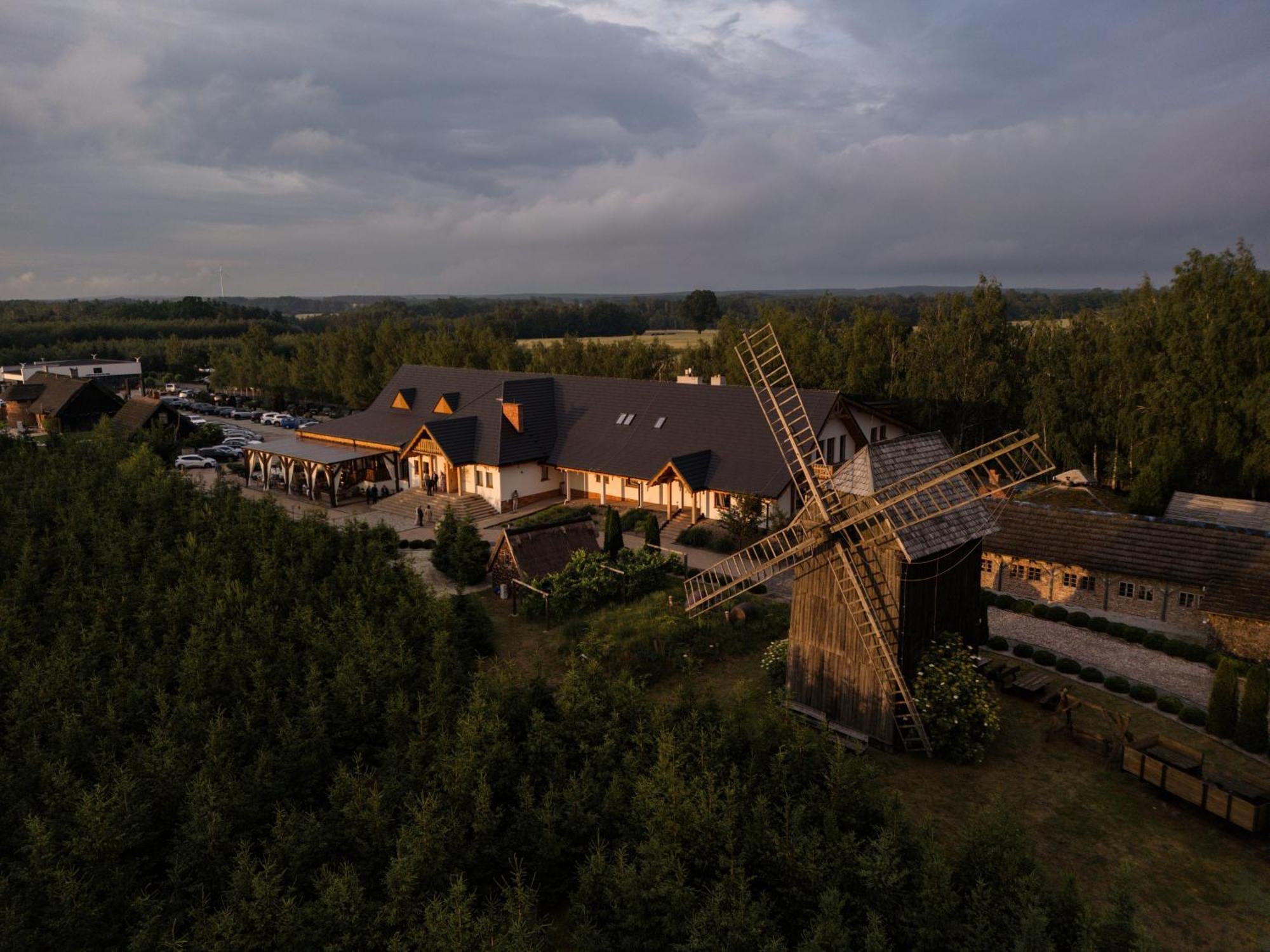 Skansen Bicz Resort Stare Miasto  Luaran gambar